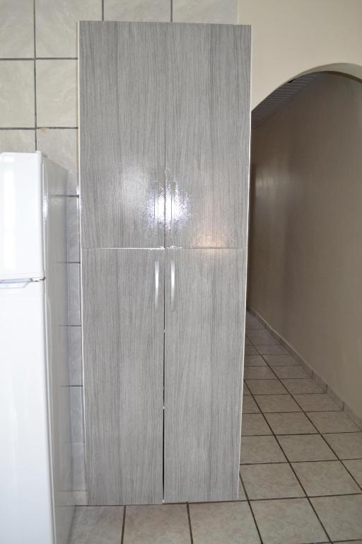  ACESSO A PÉ A PRAIA DA MARANDUBA! Casa com 2 dormitórios em Condomínio e 3 vagas de garagem