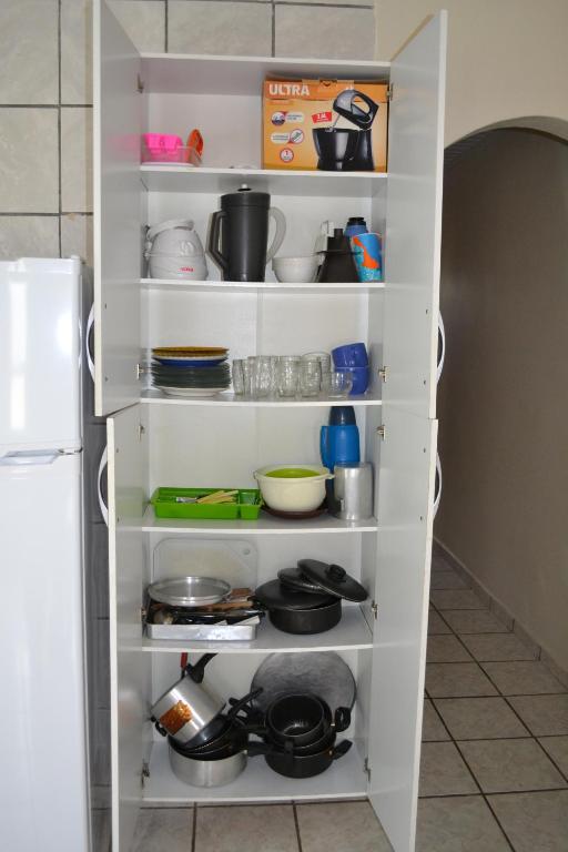  ACESSO A PÉ A PRAIA DA MARANDUBA! Casa com 2 dormitórios em Condomínio e 3 vagas de garagem