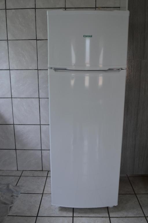  ACESSO A PÉ A PRAIA DA MARANDUBA! Casa com 2 dormitórios em Condomínio e 3 vagas de garagem