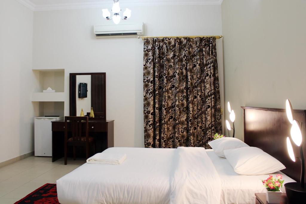 Sahara Hotel Apartments - 