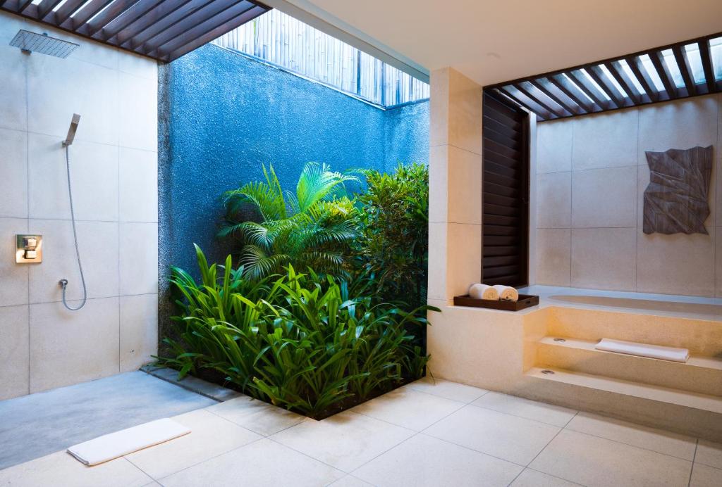 MERUSAKA Nusa Dua - 19