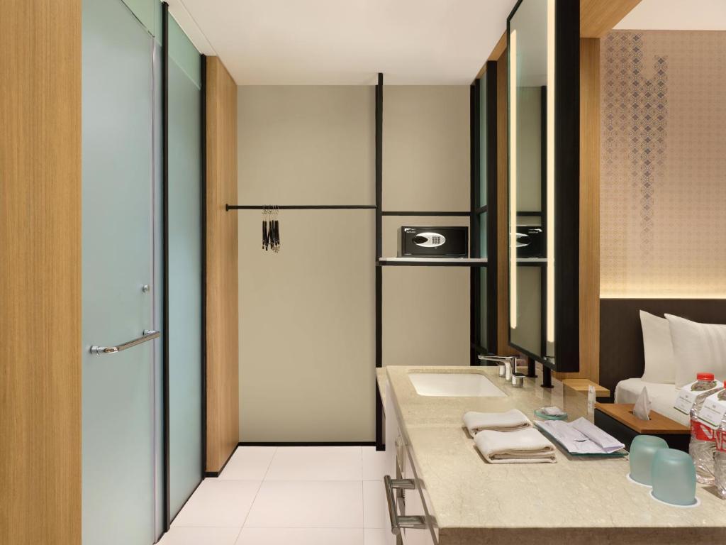 Kuchyň nebo kuchyňský kout v ubytování Hotel Santika Premiere Bandara Palembang