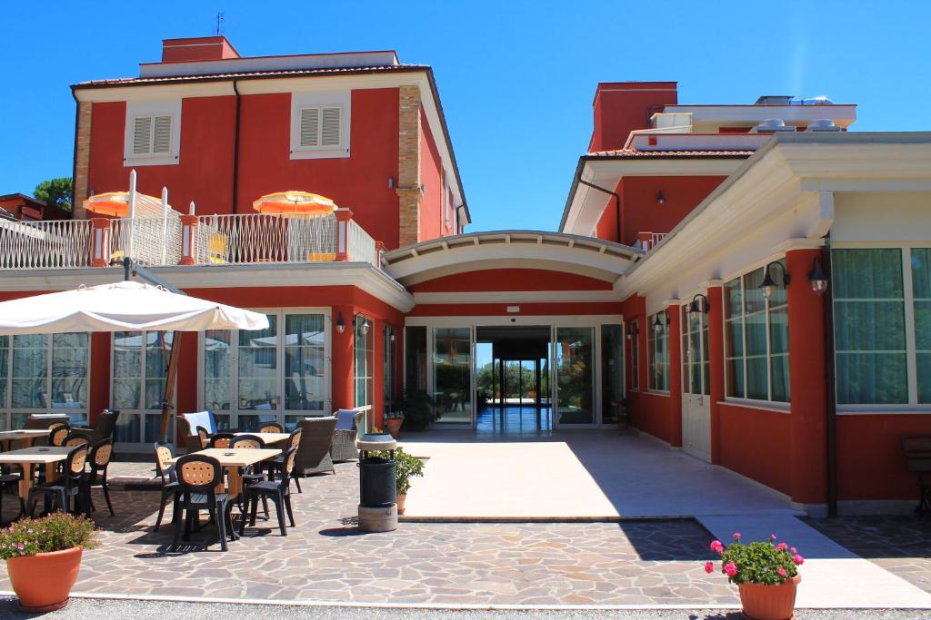 Budova, kde se hotel nachází