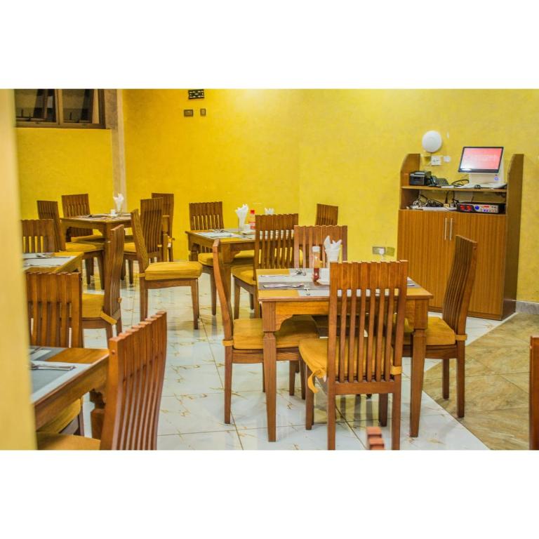 Restaurace v ubytování Grand Winston Hotel