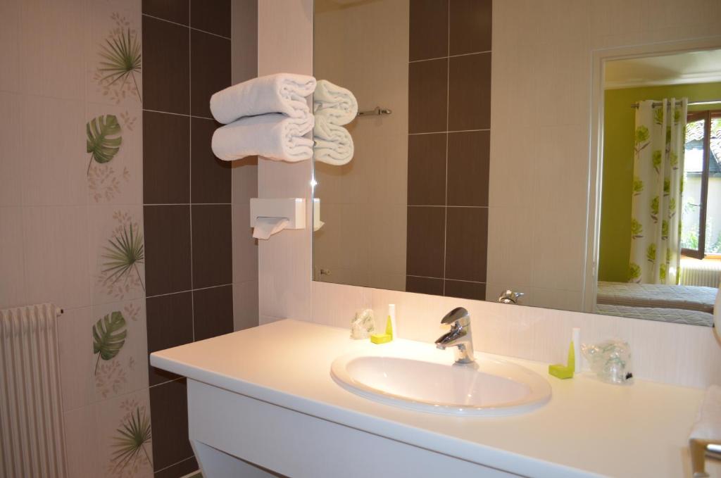 Hotel de Bourgogne - Habitación Doble Con Ducha