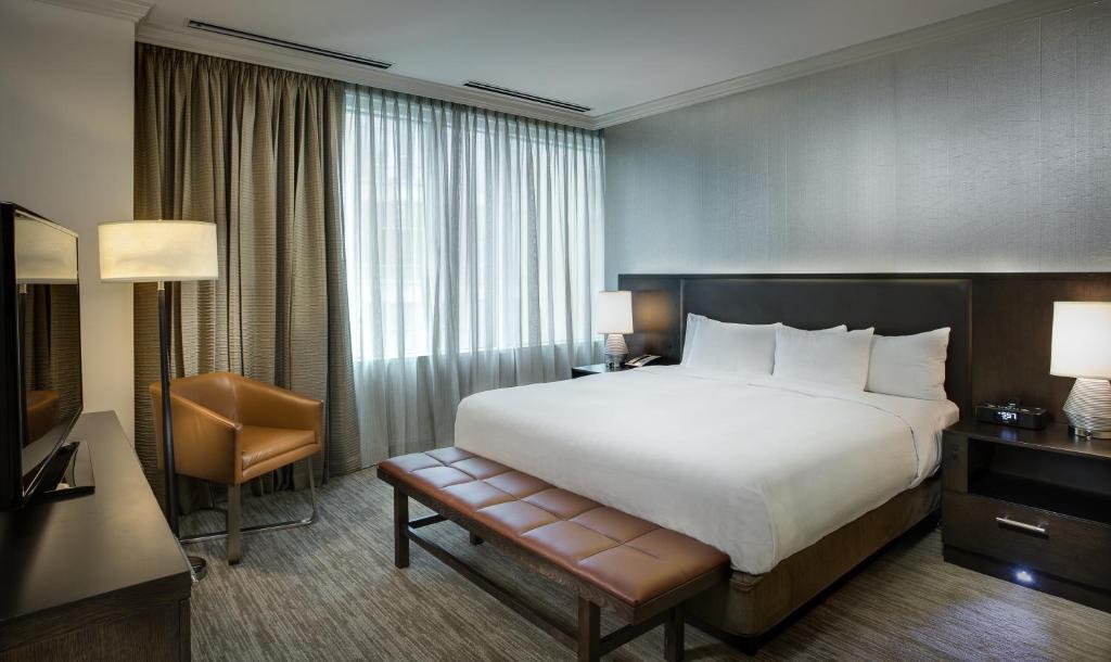 Hyatt Centric Chicago Magnificent Mile - Executive King Suite