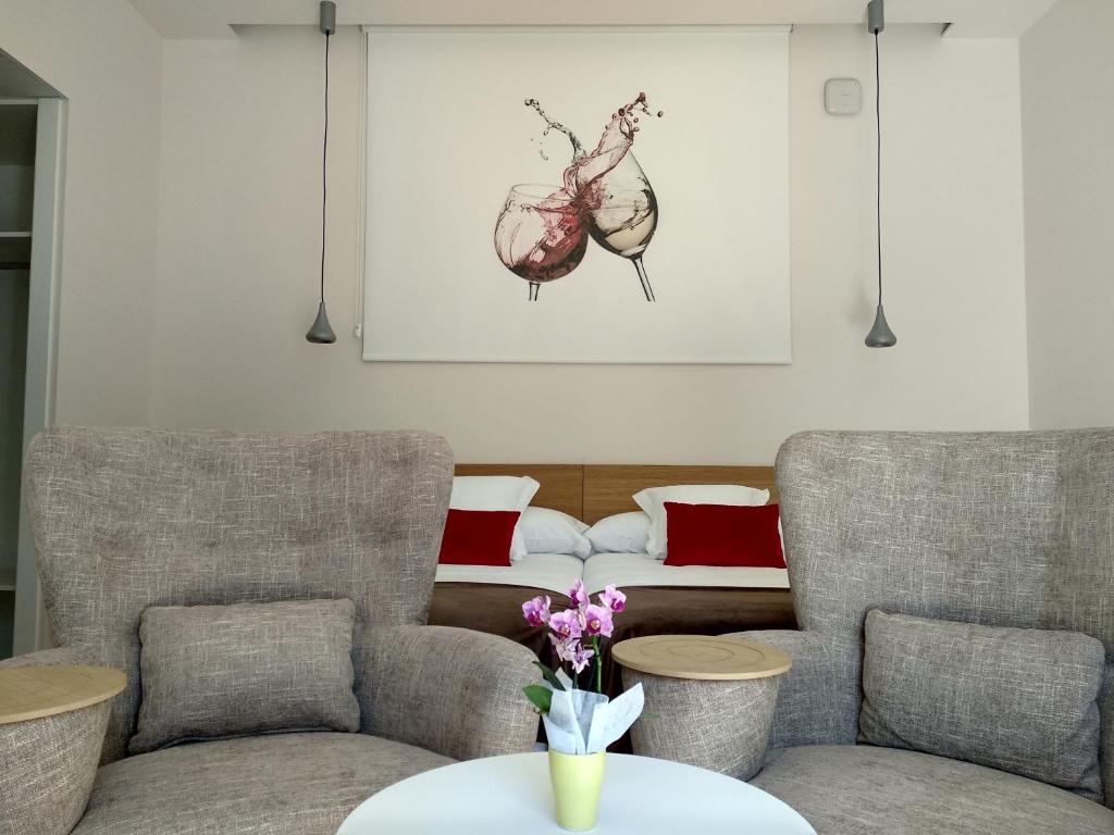 A seating area at Hotel Nande