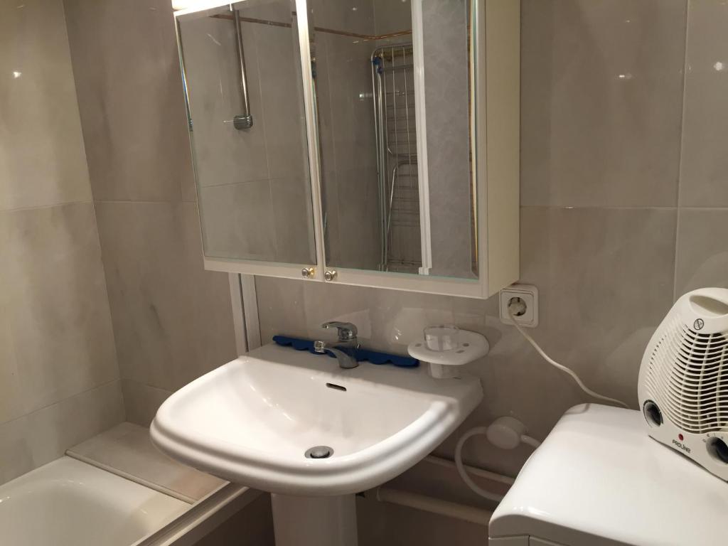 Koupelna v ubytování Catalunya Apartament per 4 persones en edifici del passeig marítim amb vistes sobre la Vall d'Aro