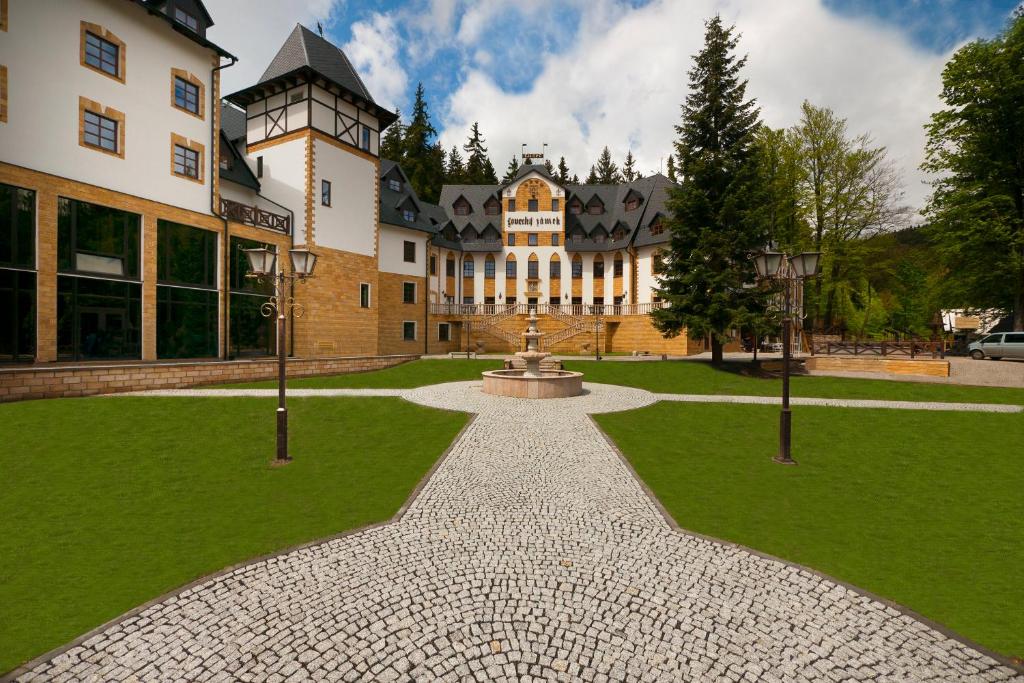 Zámek Lužec Spa & Wellness Resort - Resim 12