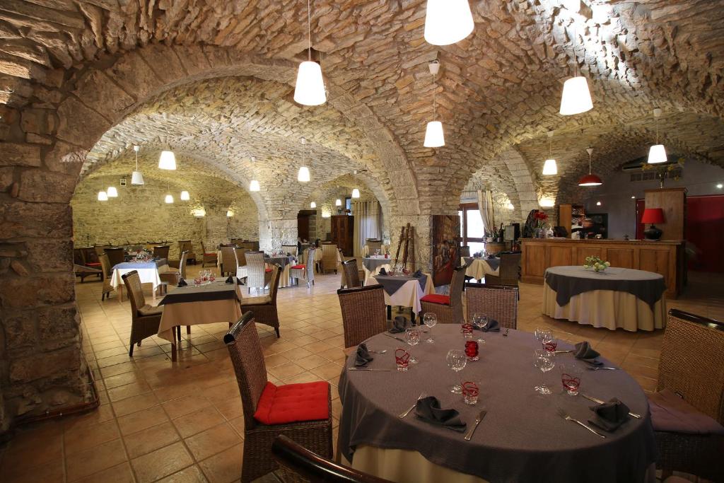 Restaurace v ubytování Logis Hôtel Restaurant Gîte La Bastide du Vébron