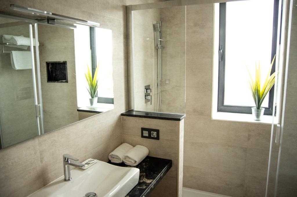 Hotel Paraiso Granada - Double Room For Single Use