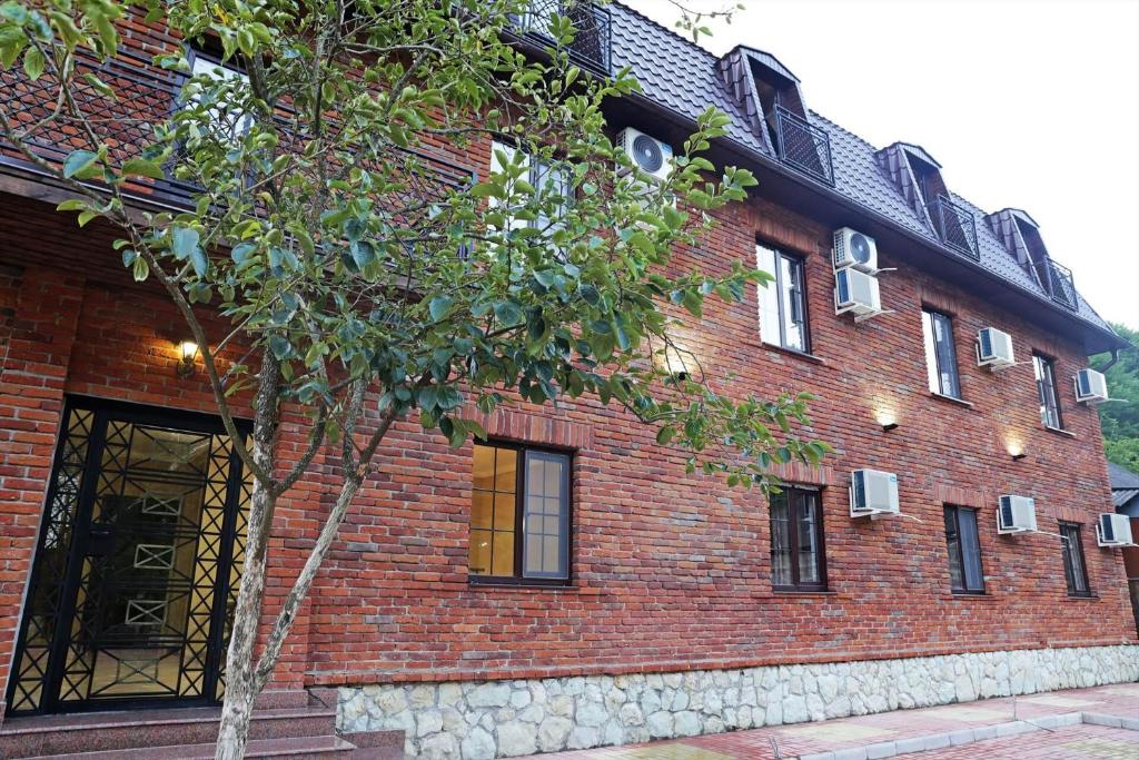 Budova, kde se hotel nachází