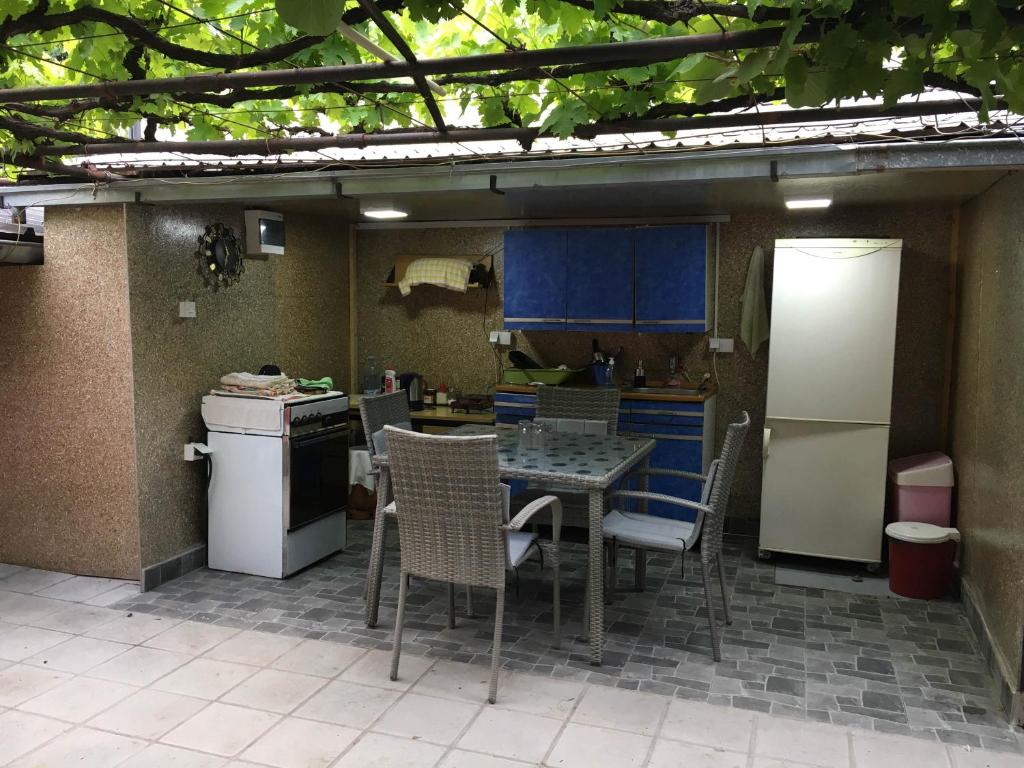 Kuchyň nebo kuchyňský kout v ubytování Kaza apartment