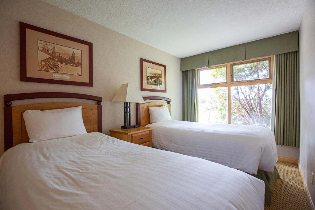 Rooms - Fairmont Hot Springs Resort