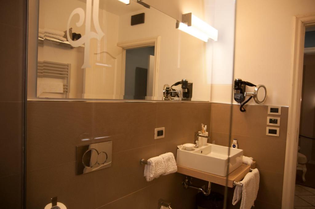 Villa Le Terrazze Charming Rooms - 7