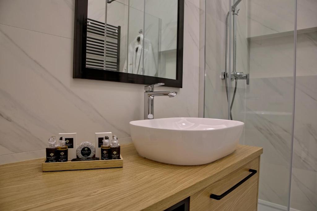 Bentis Luxury Apartments - 8