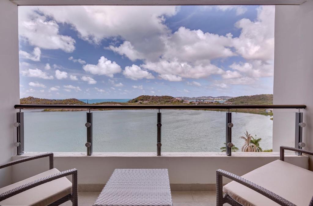 Royalton Antigua, An Autograph Collection All-Inclusive Resort - Luxury Junior Suite Con Bay View Diamond Club