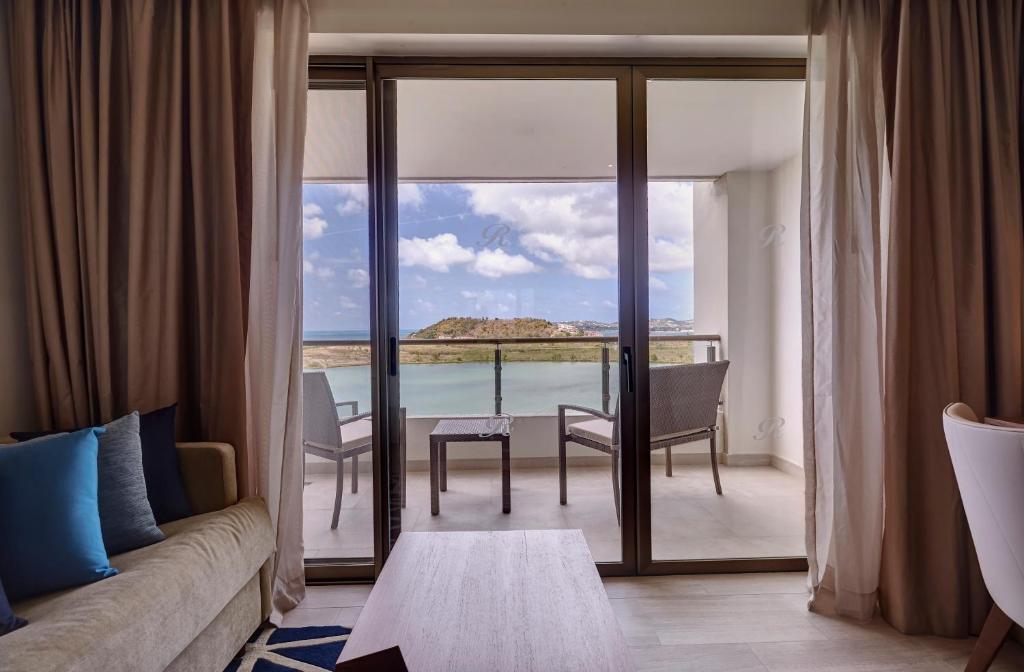 Royalton Antigua, An Autograph Collection All-Inclusive Resort - Luxury Junior Suite Con Bay View