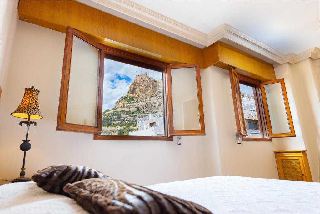 ATICO POSTIGUET, Alicante – Updated 2023 Prices