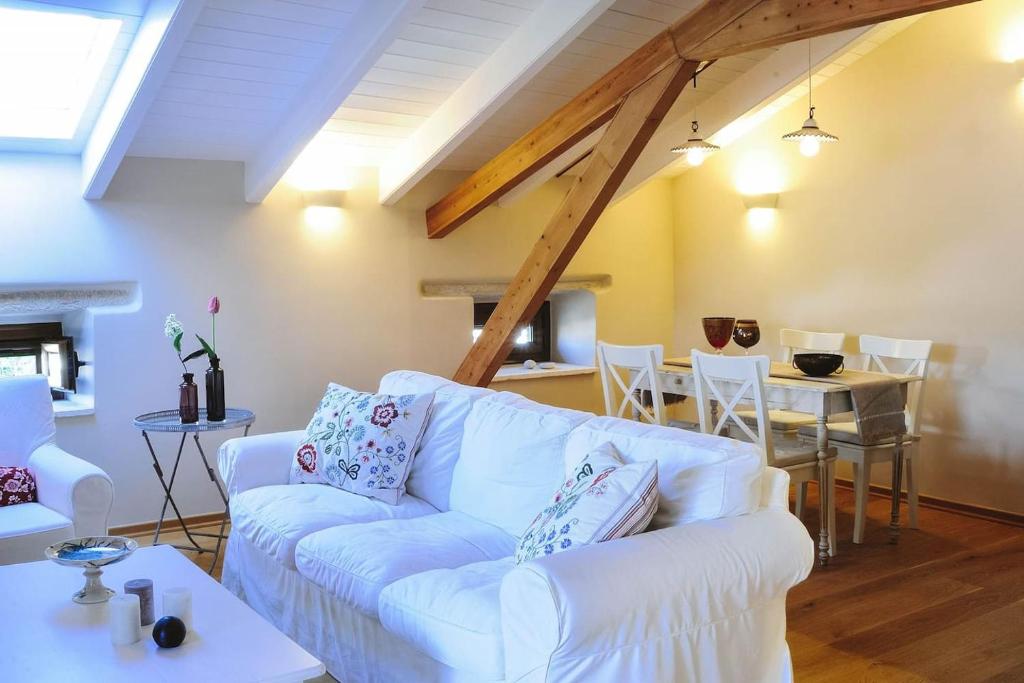 Nafsika Apartment by PaxosRetreats - Housity