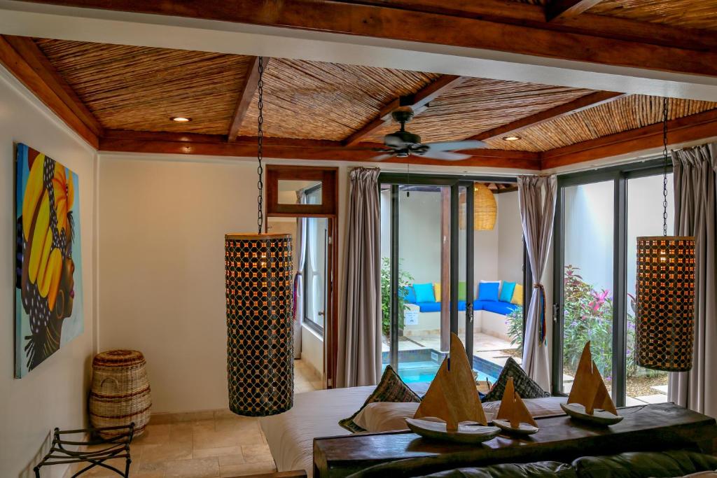 Almond Beach Resort at Jaguar Reef photo 4
