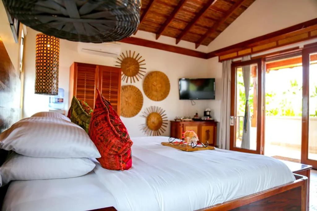 Deluxe Double Room with Balcony and Sea View