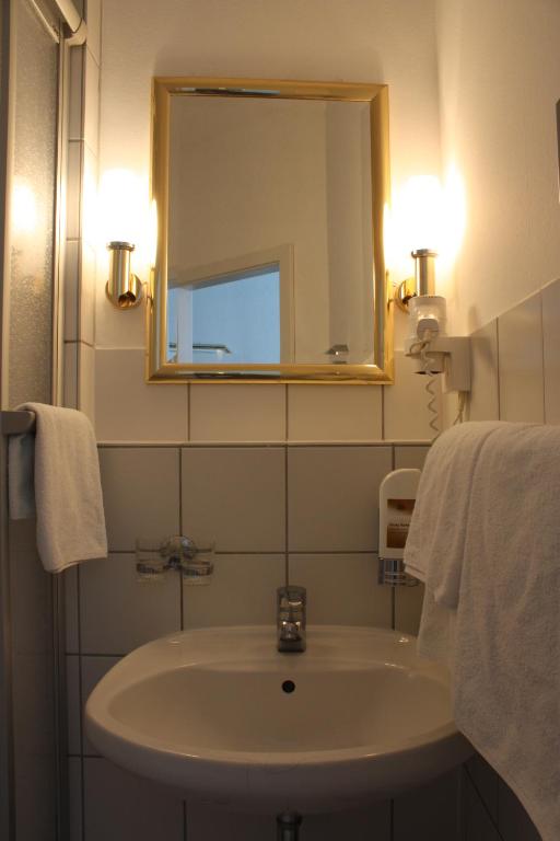 Hotel City Kräme am Römer - Self Check In - Resim 28