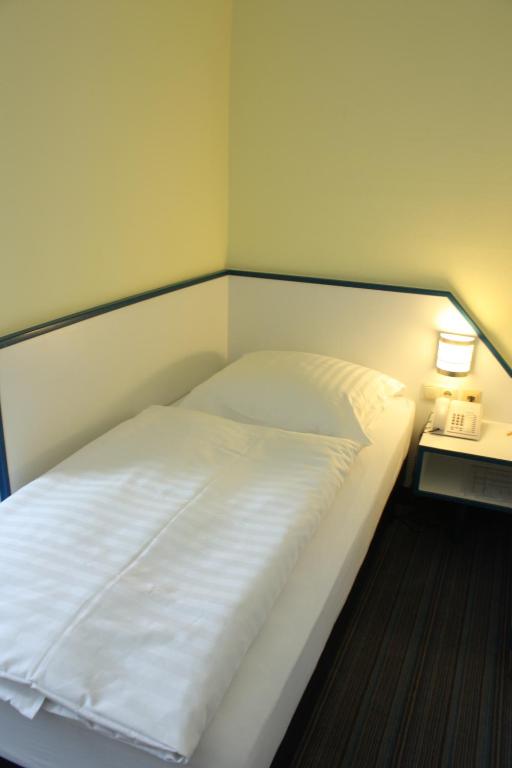 Hotel City Kräme am Römer - Self Check In - Resim 17