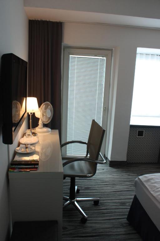 Hotel City Kräme am Römer - Self Check In - Resim 11