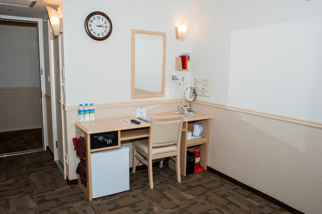 Kuchyň nebo kuchyňský kout v ubytování Toyoko Inn Daegu Dongseongro