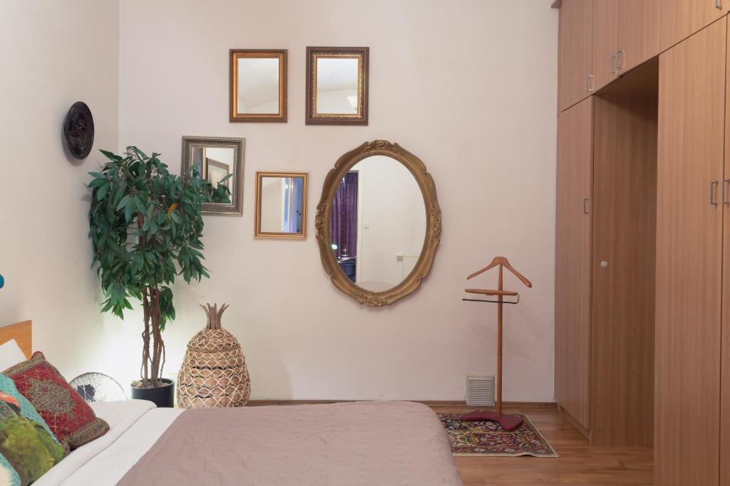 Postel nebo postele na pokoji v ubytování Victoria Design Stays - Apartment Rehorova