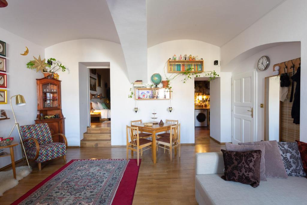 Posezení v ubytování Victoria Design Stays - Apartment Rehorova