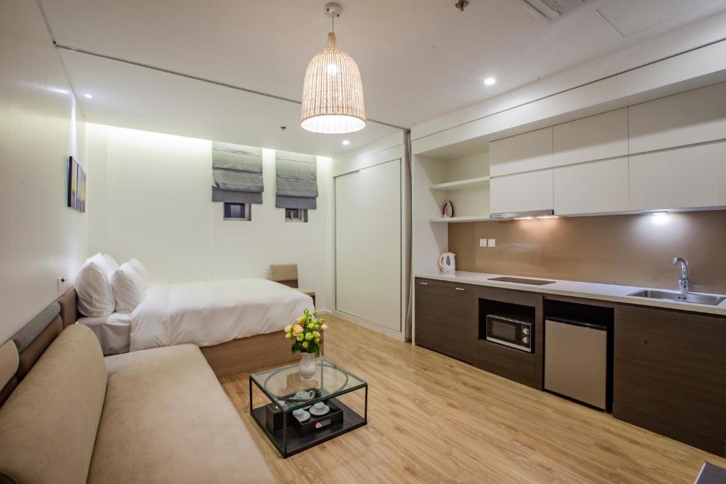 Kuchyň nebo kuchyňský kout v ubytování Parosand Hanoi Hotel