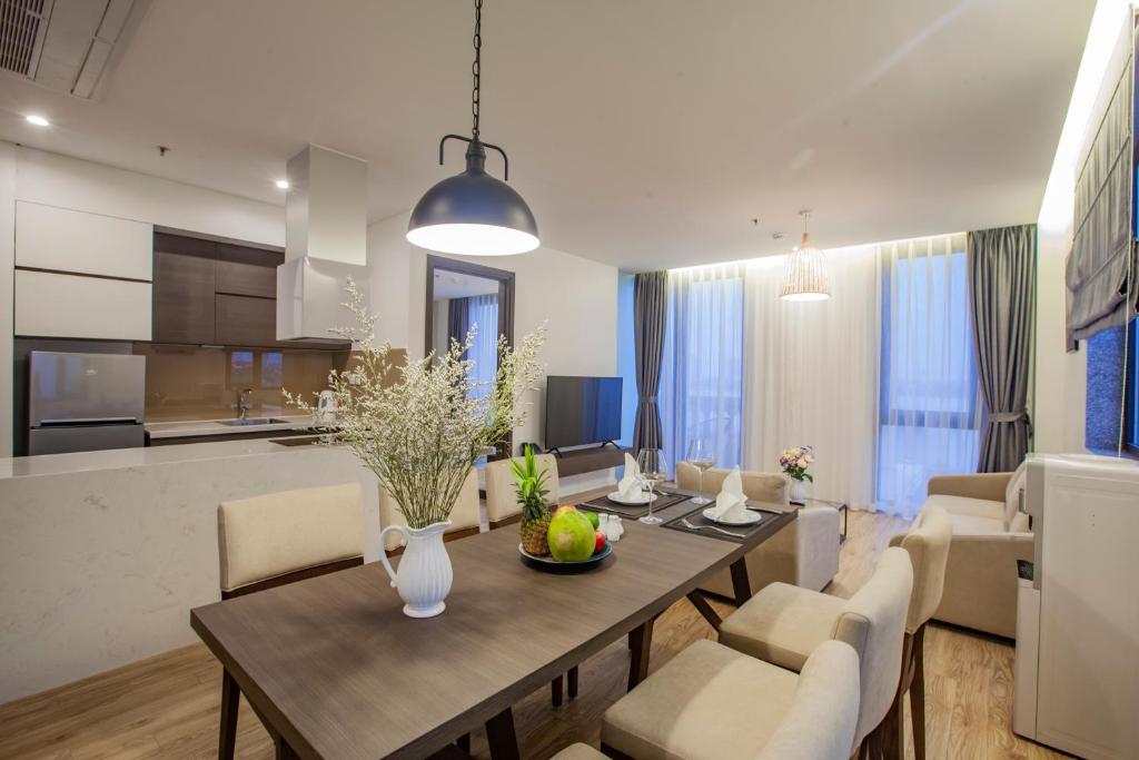 Kuchyň nebo kuchyňský kout v ubytování Parosand Hanoi Hotel