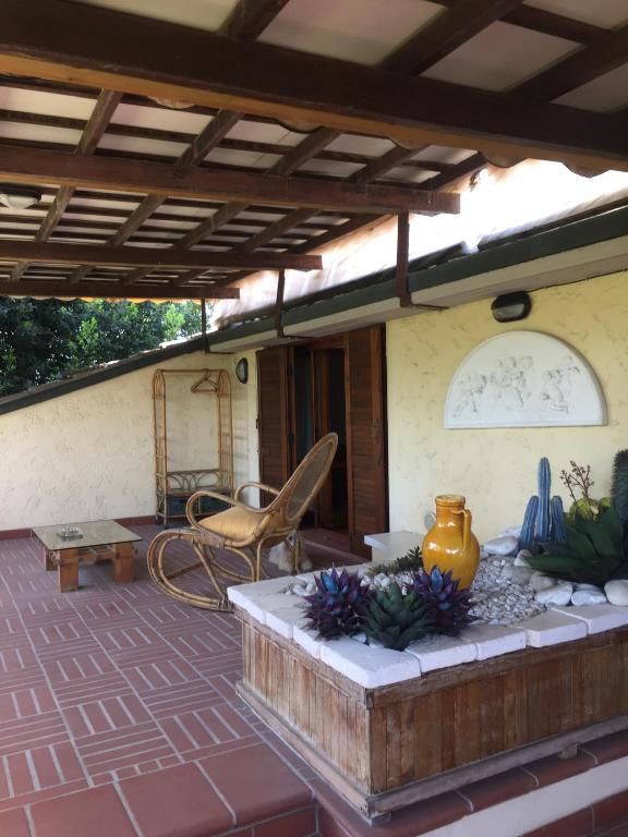 Patio alebo iná vonkajšia časť ubytovania La Pergola B&B