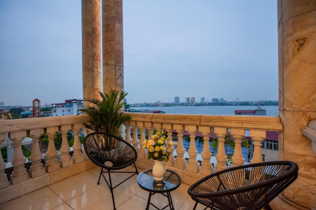 Balkón nebo terasa v ubytování Parosand Hanoi Hotel