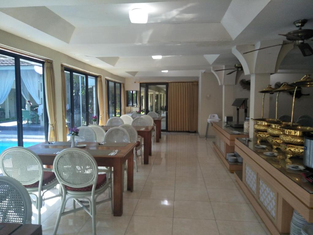 Bazén v ubytování Hotel Grand Rosela nebo v jeho okolí