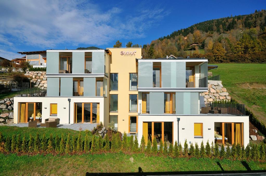 a house on top of a hill at Emma Apartments in Piesendorf