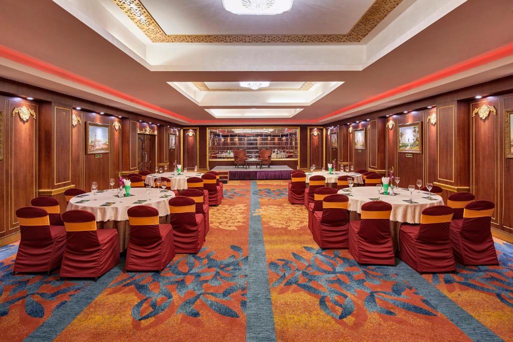Restaurace v ubytování Mayfair Rourkela