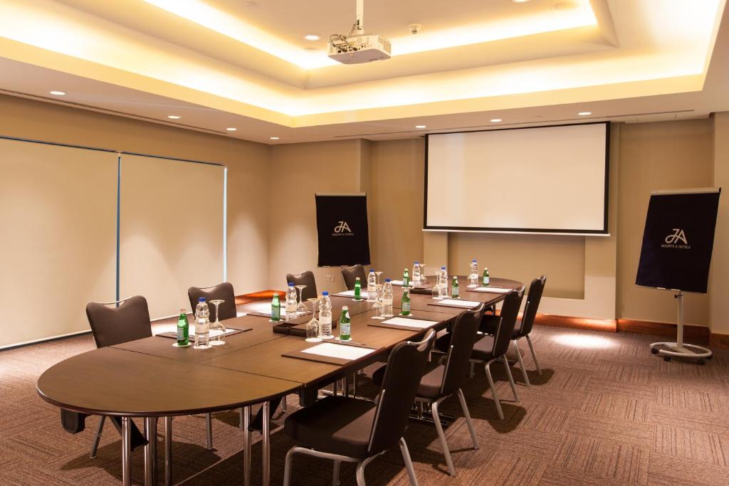 Konferenční prostory v ubytování JA Ocean View Hotel, Jumeirah Beach Dubai