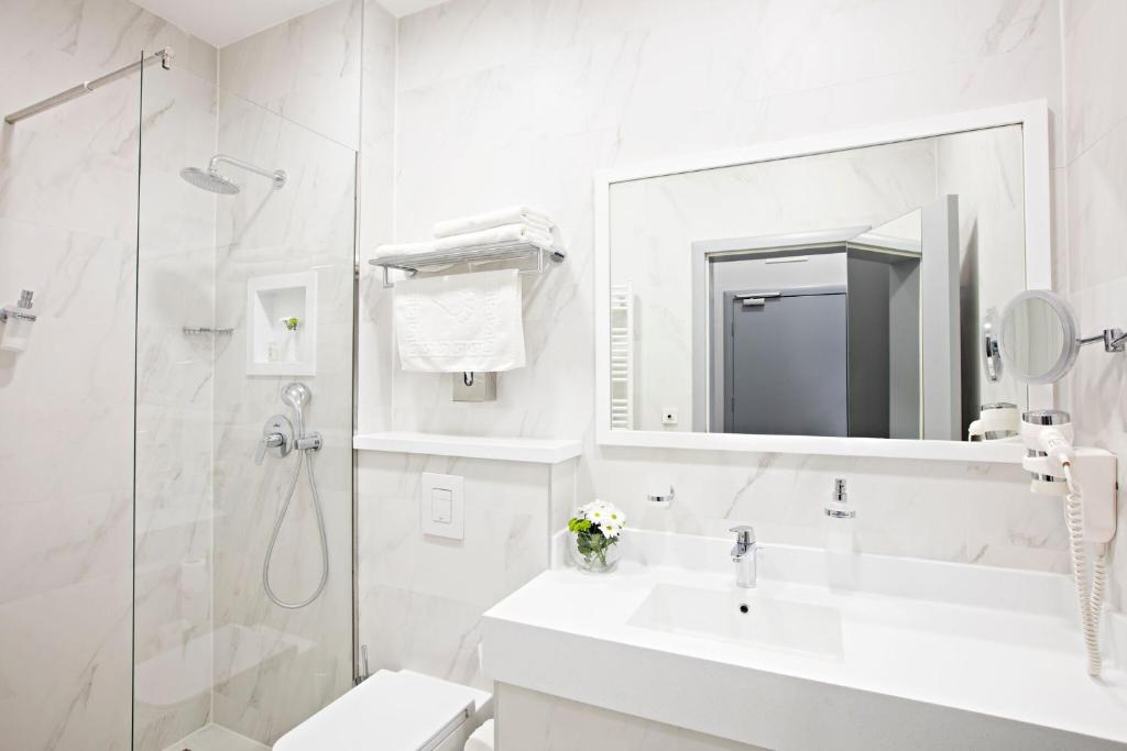 Un baño de Hotel Central Sarajevo