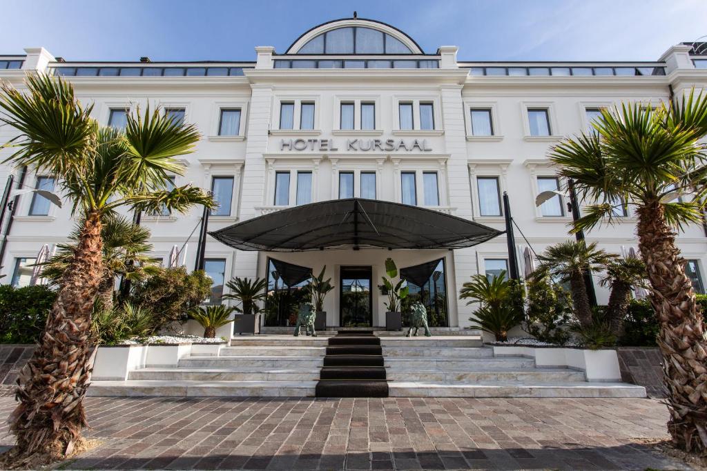 Фасад или вход в Kursaal Hotel