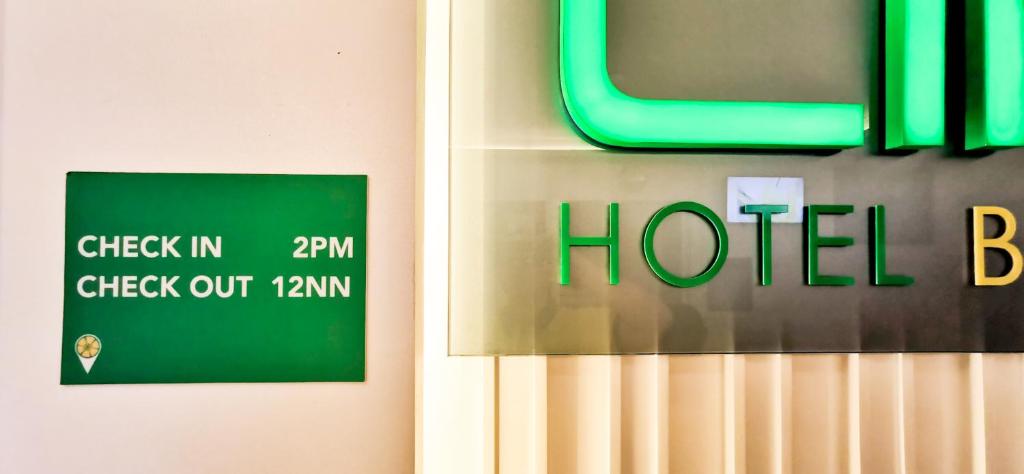 Certifikát, hodnocení, plakát nebo jiný dokument vystavený v ubytování Lime Hotel Boracay