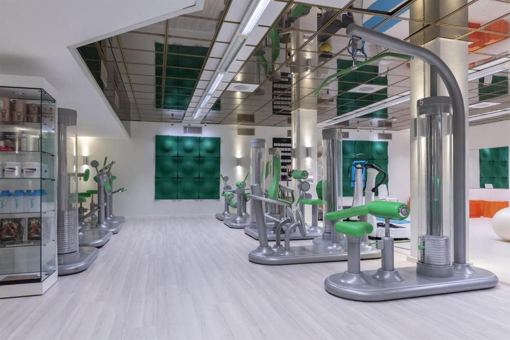 Fitness centrum a/nebo fitness zařízení v ubytování Comfort Hotel Sundsvall