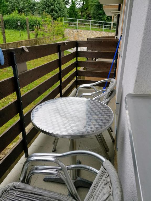 Balkón nebo terasa v ubytování Apartman Ljutovac