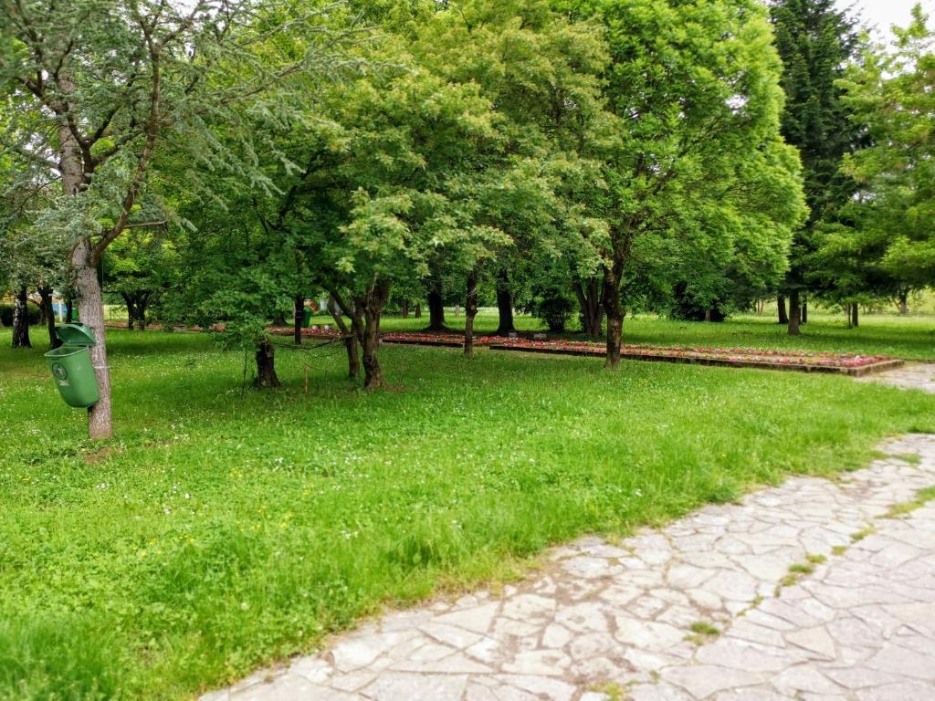 Zahrada ubytování Apartman Ljutovac