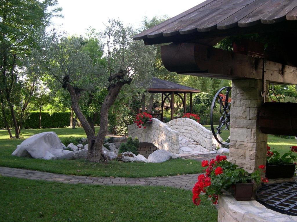 Vonkajšia záhrada v ubytovaní Al Giardino