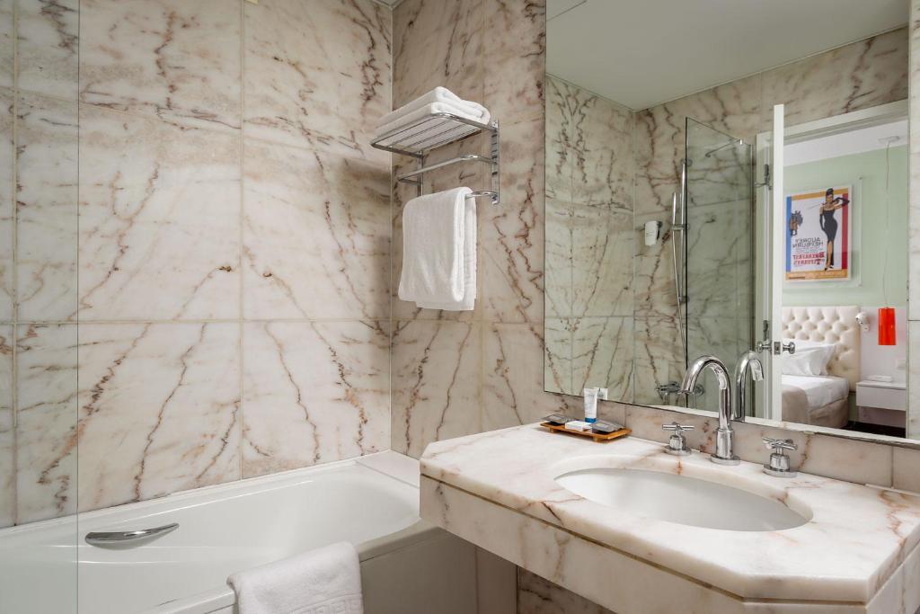 
Standard Double or Twin Room
