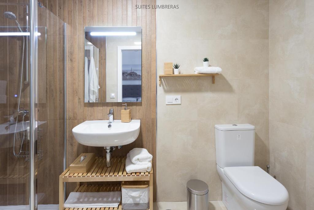 Koupelna v ubytování Suites Lumbreras