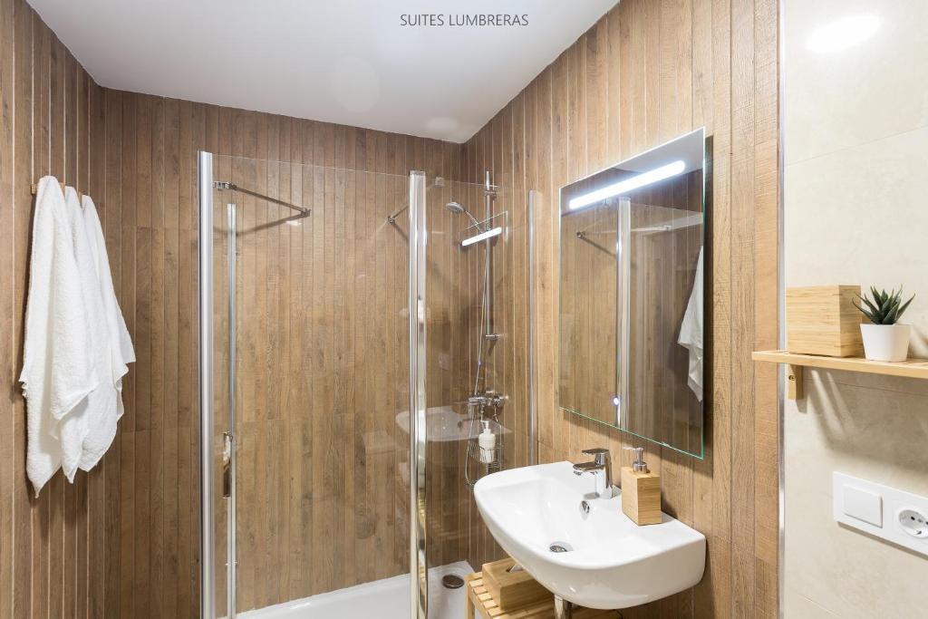 Koupelna v ubytování Suites Lumbreras
